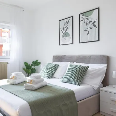 Alle 3g - 10min To Center, A-c, 2 Baths, Terrace Апартаменты